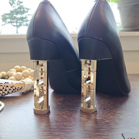 Katy Perry the Suzie black + Gold size 8.5 - Picture 6 of 6